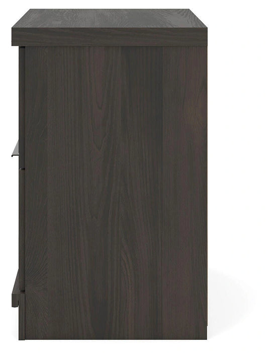 Shaehartin Nightstand