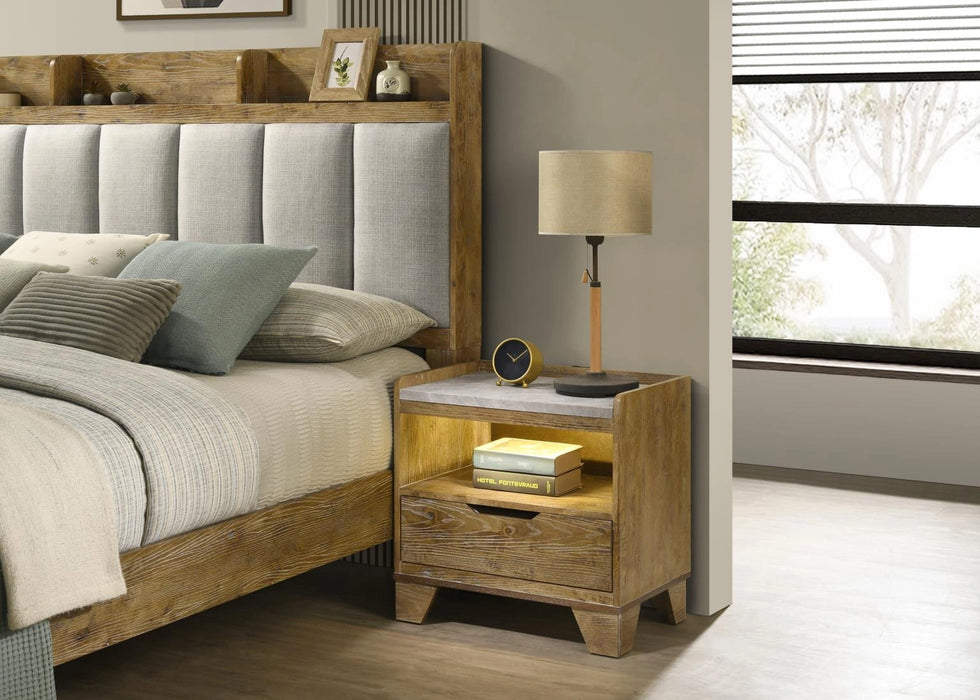 Light Aspen Oak Chest