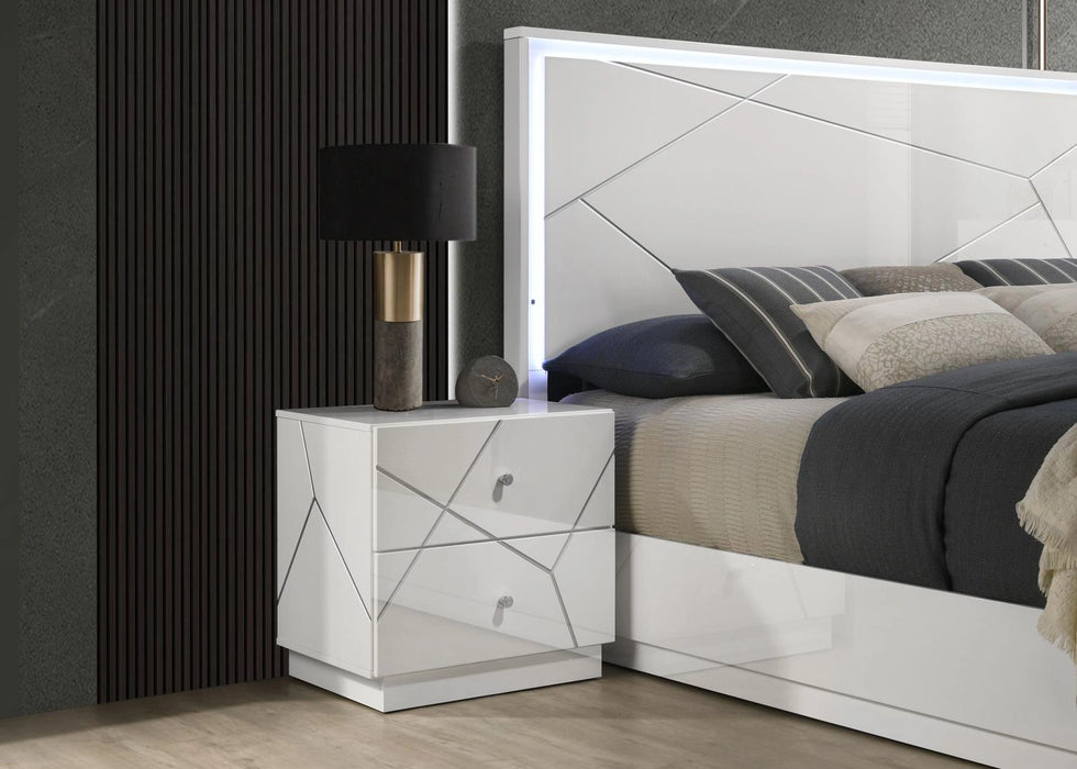 White/Gray Line Queen Bed