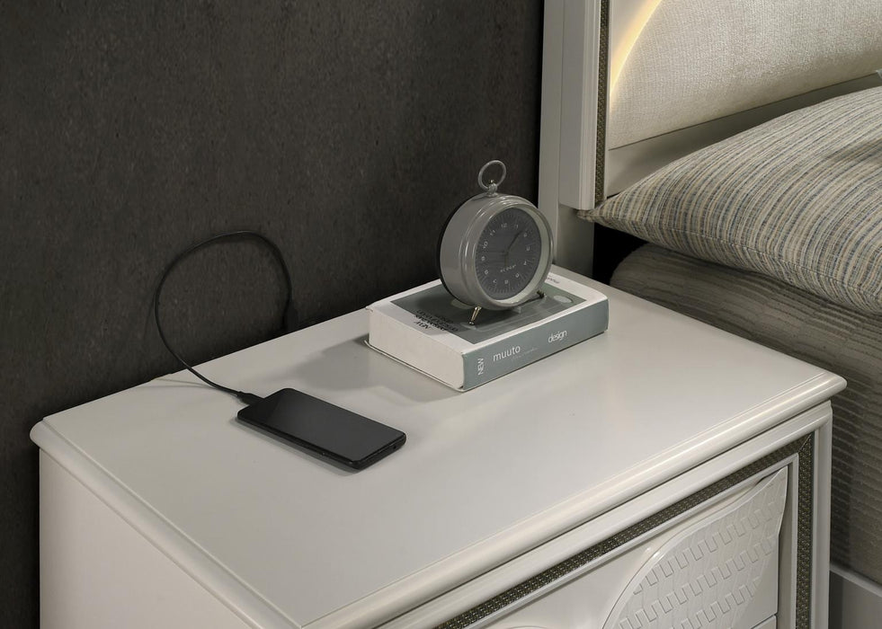 Queen Bed - Dresser - Mirror - Furniture Citi (Multi Location - MI)
