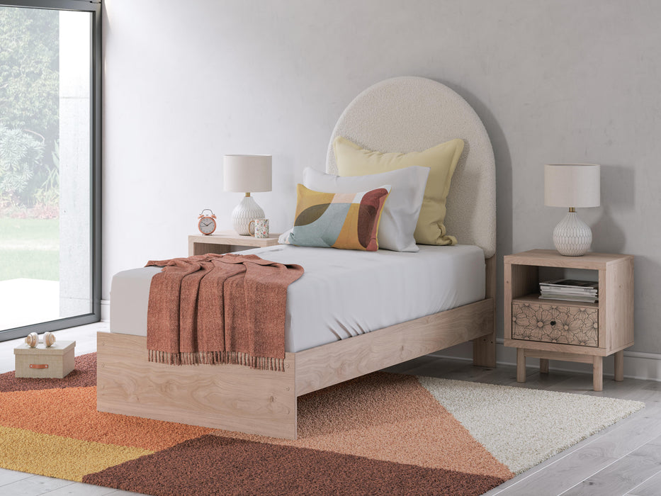Arloster Upholstered Bed - Furniture Citi (Multi Location - MI)