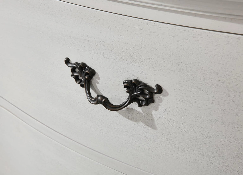 Antique White Queen Bed