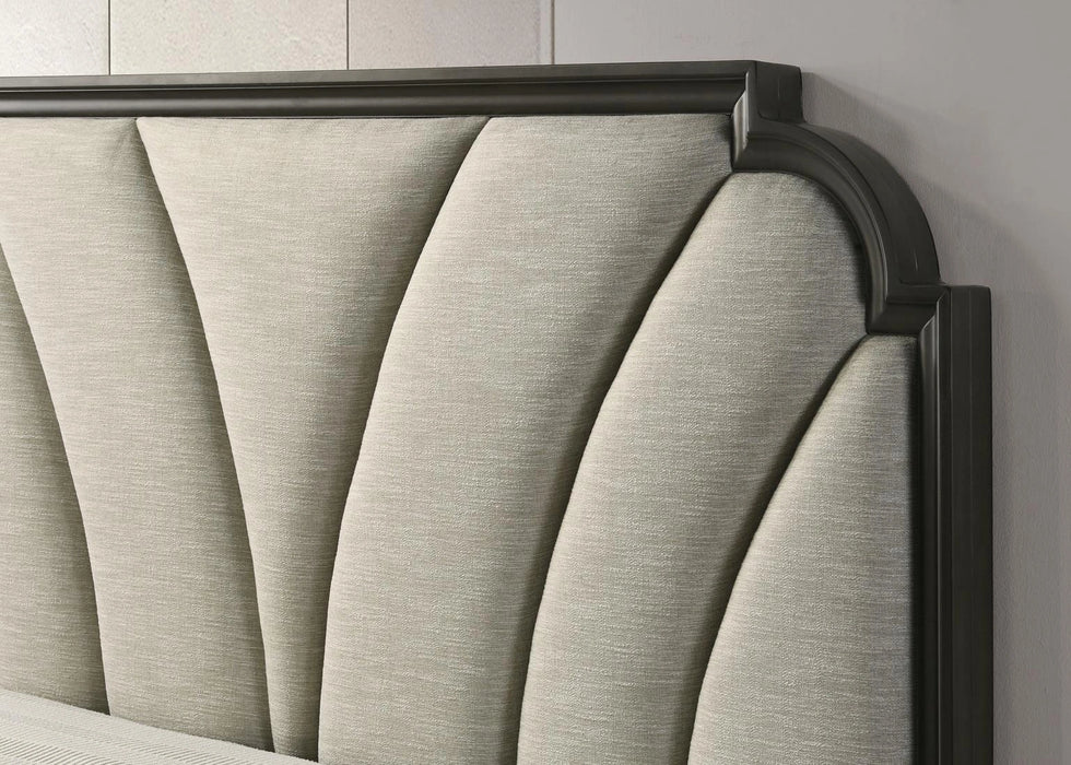 King Bed-Dresser-Mirror